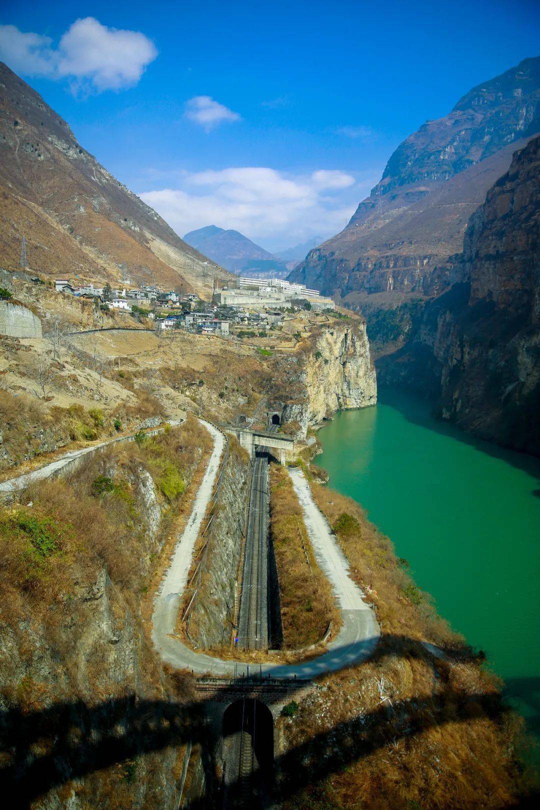 汉源大渡河峡谷图片