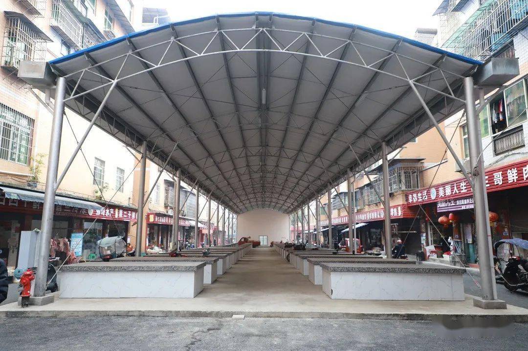 全新僰王山镇一农贸市场即将投入使用