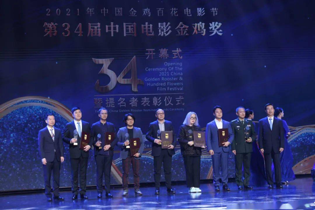 金鸡百花电影节开幕提名者接受表彰刘烨张子枫点亮金鸡
