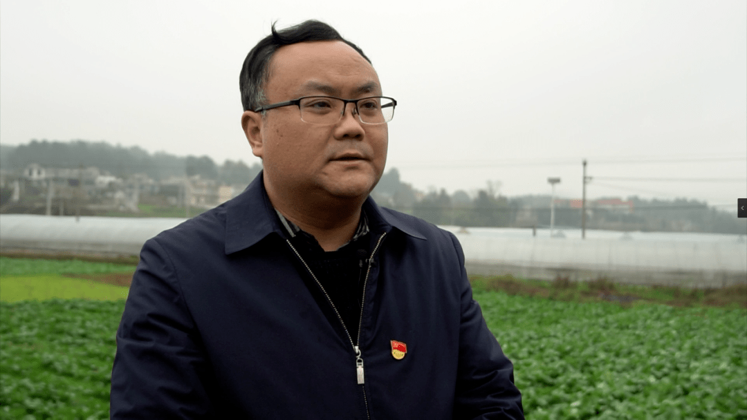 安底镇党委副书记张国辉说:"安底镇开展十佳好家风,好儿媳,好婆婆