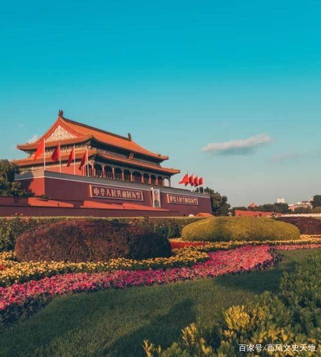 基建狂魔“新玩具”：世界首臺(tái)千噸級(jí)架橋機(jī)，協(xié)助湄洲灣大橋合龍
