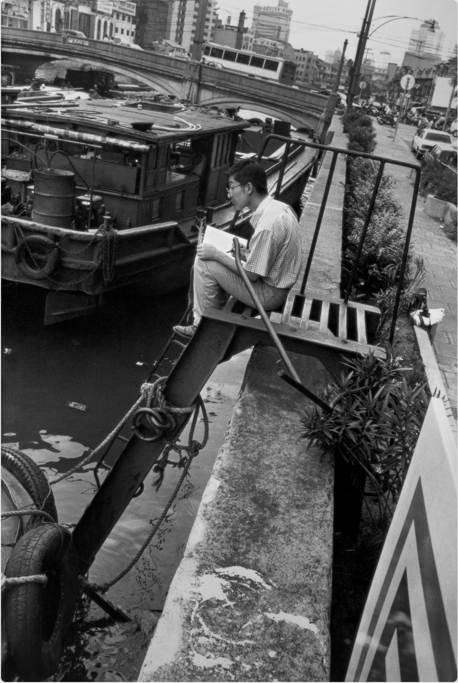 展览|看展览｜苏州河：陆元敏与他的年轻摄影师朋友们