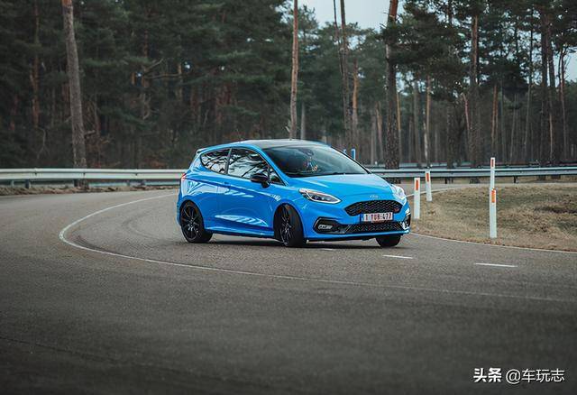 2021款福特嘉年华st并没有忘本的小钢炮