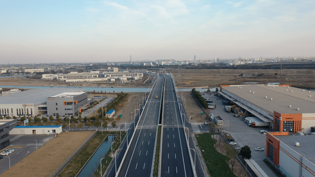 常台高速公路常熟东互通连接线工程顺利通过交工验收