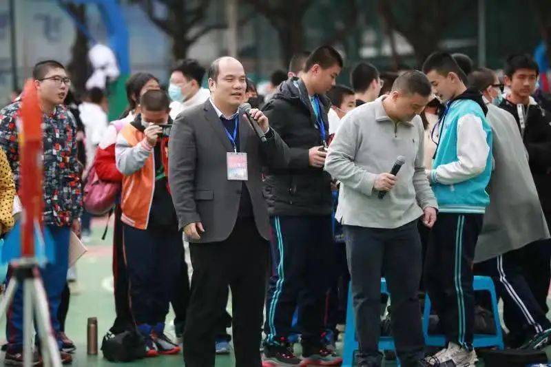探趣科艺⑧68妙想奇思展科艺风采长歌奋进显青春芳华记福州屏东中学