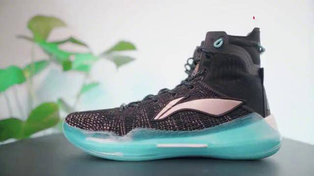 国产实战鞋李宁驭帅1342外底看着8厘米实际2厘米