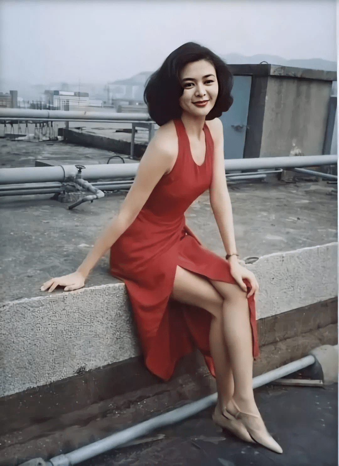 黑发一出道就“碰瓷”张柏芝的95年小花，凭什么成为新一代内娱颜霸？！