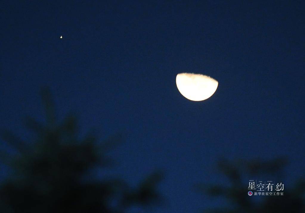 公众|木星合月6日扮靓夜空，天宇见证“星月童话”