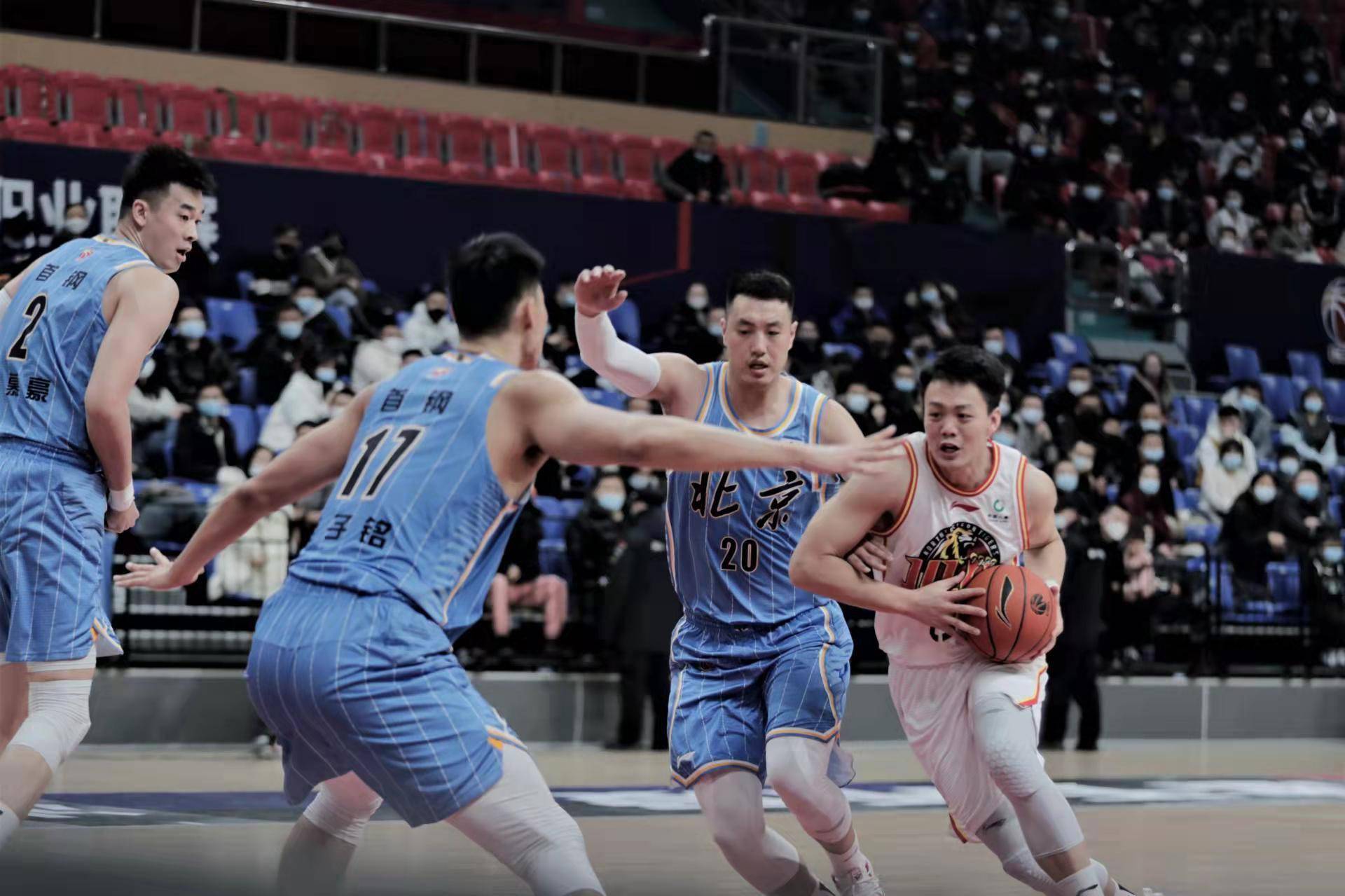 CBA|12人登场全部有得分 首钢队结束两连败