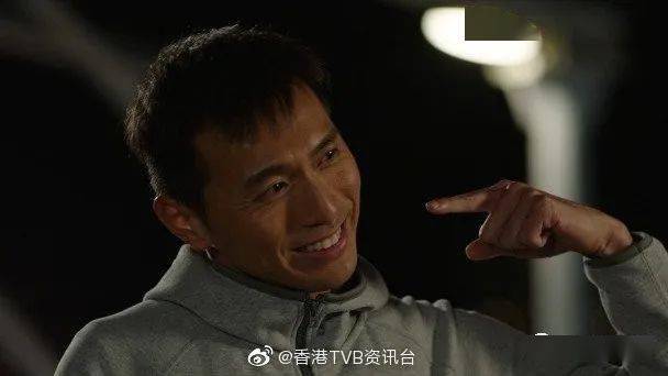 多谢网民支持!黄子恒失落最佳男配角半秒失望