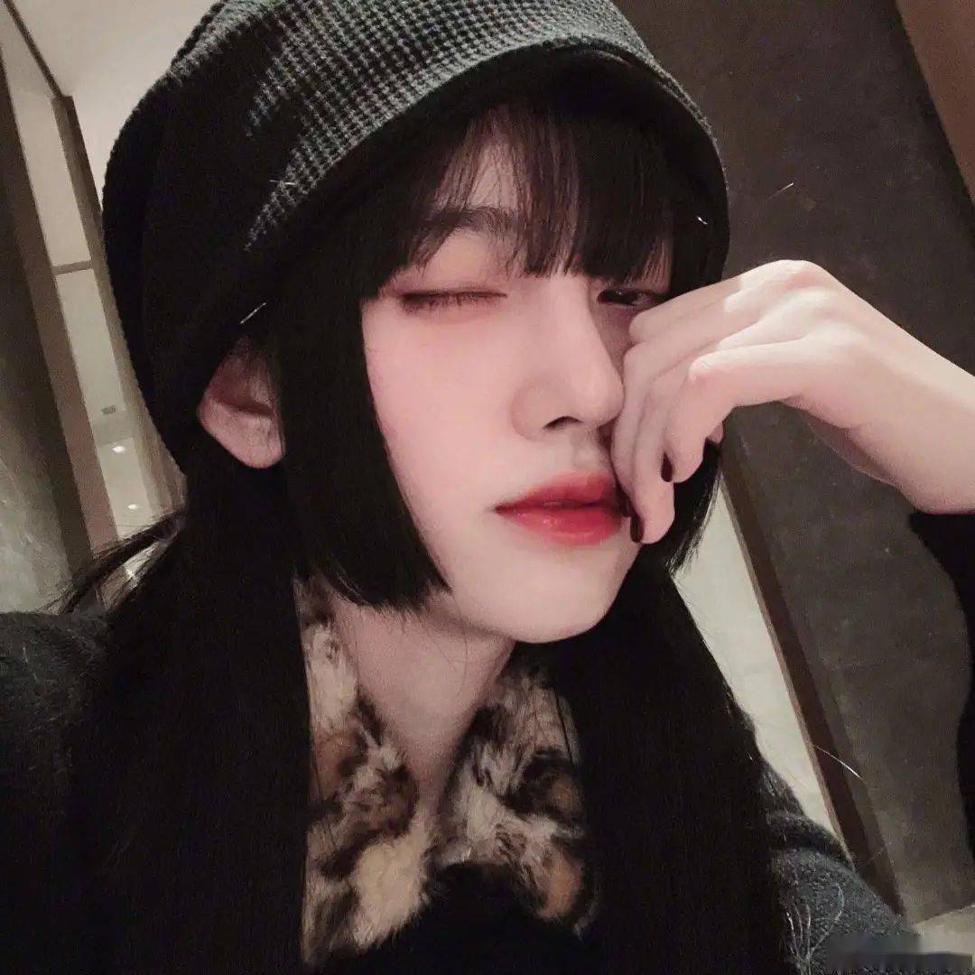 什么你是什么脸型就选什么刘海，这4款超显脸小，堪比换头！