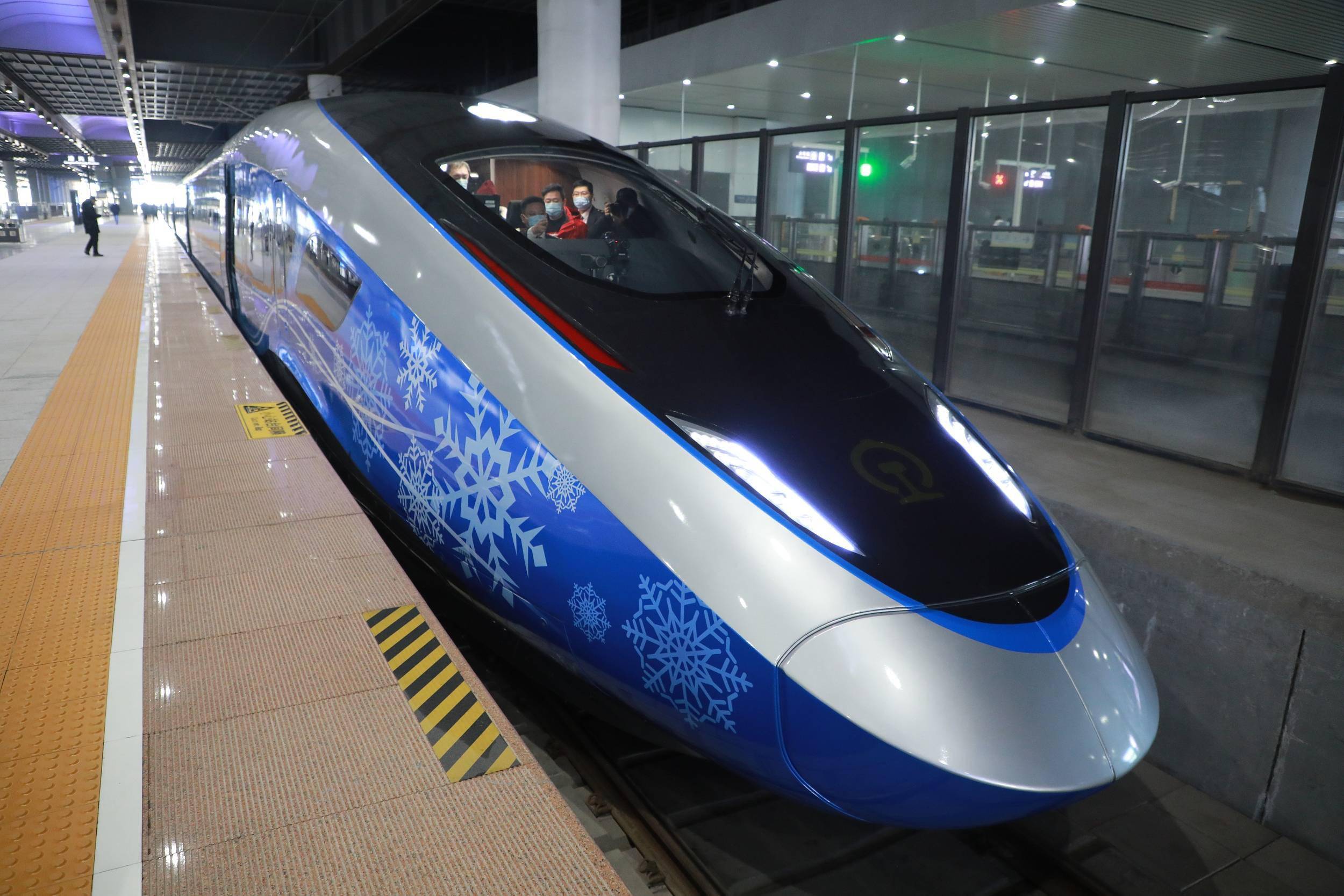 冬奥版复兴号亮相京张高铁1月21日起每天开行40对