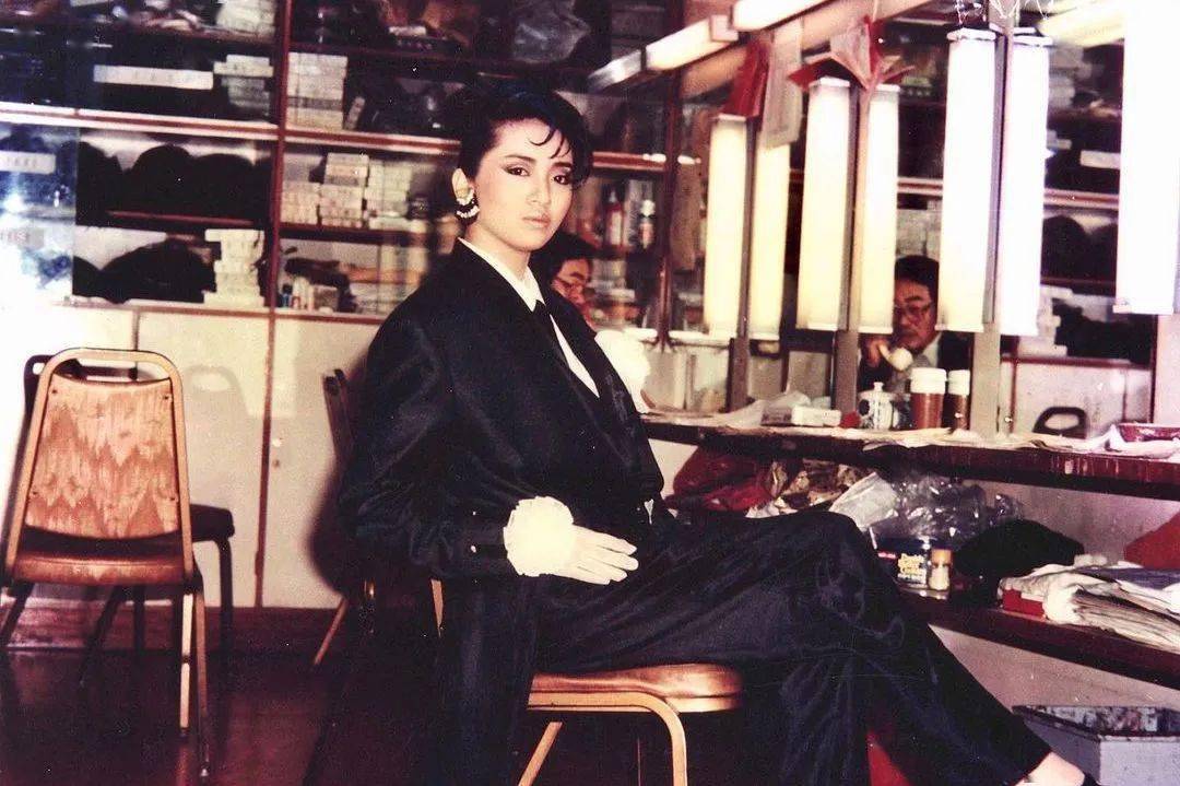 黄金时代|梅艳芳成为新的迪士尼公主！