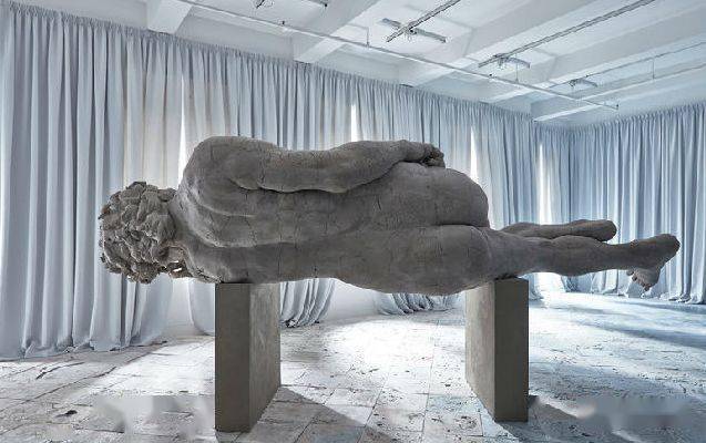 阿根廷雕塑艺术家adriánvillarrojas