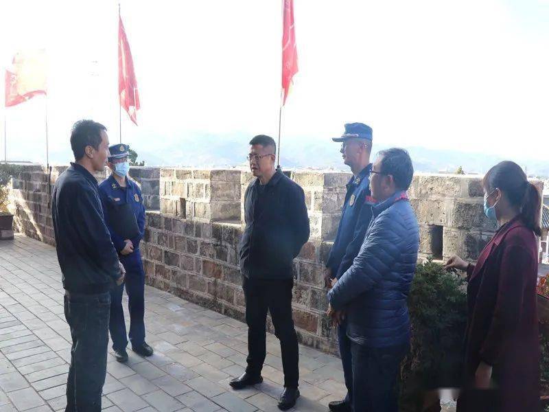 巍山县县委书记丁洪涛深入古城调研指导消防工作