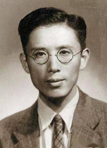 爱因斯坦最熟悉的中国人曾被学校开除的自学天才周培源