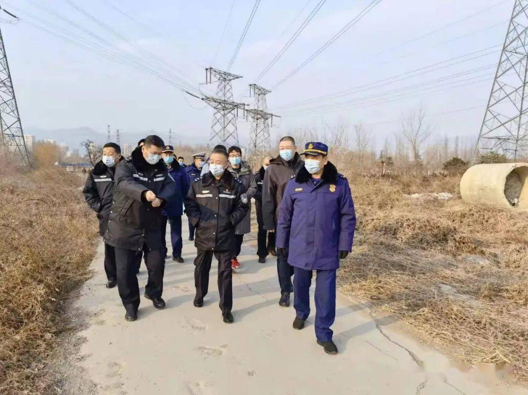 门头沟区副区长公安分局局长朱峰带队开展冬奥火炬传递沿线消防安全