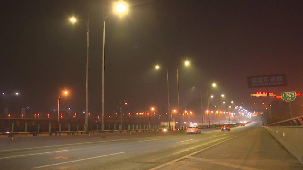 新增400盏路灯g50沪渝高速夜间更亮了