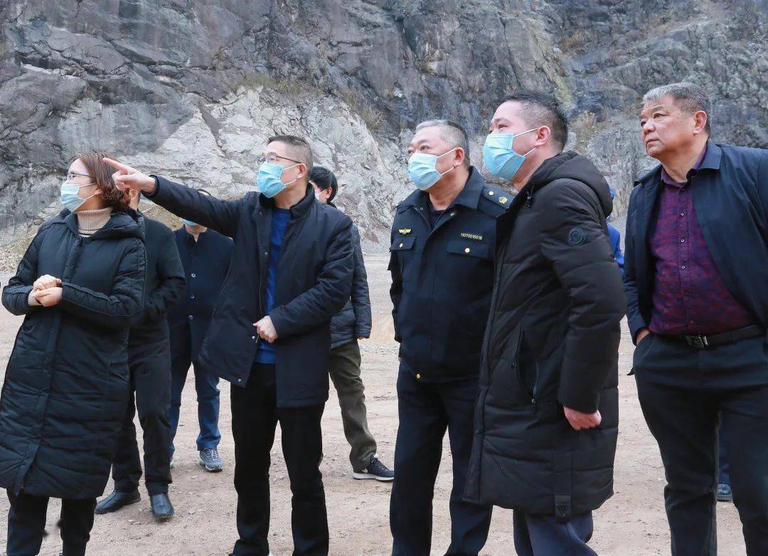 开发区党工委委员罗政海参加.