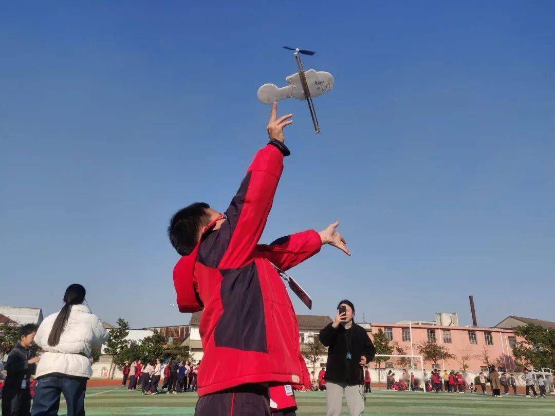 三北小学开展双减引领科技筑梦之校园科技节活动
