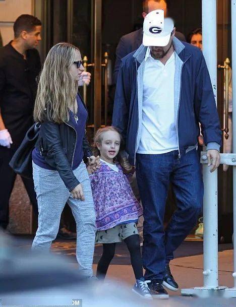 因为|小李子最爱的美男子！青梅竹马还帮忙带娃，基友情谊超甜