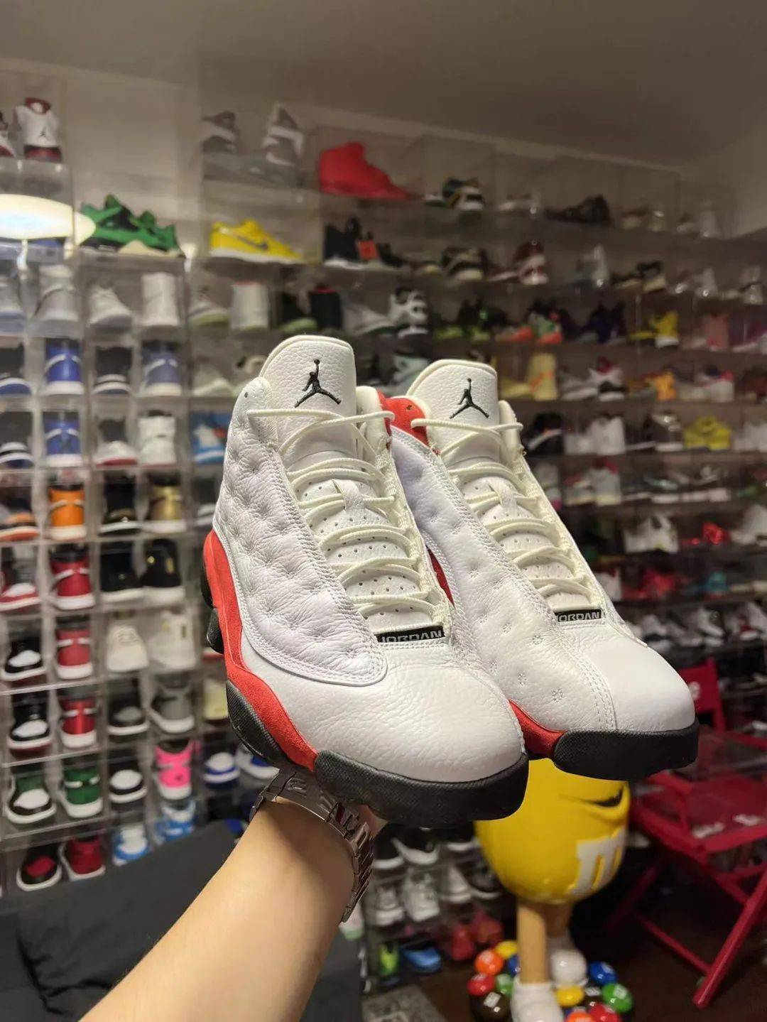 magazine 丨 北京鞋鬼:鞋鬼一面墙,北京一套房_球鞋_视频_文化