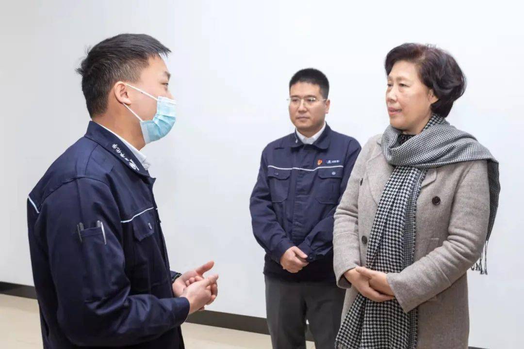 省总工会赴眉山市看望慰问困难职工农民工和劳模