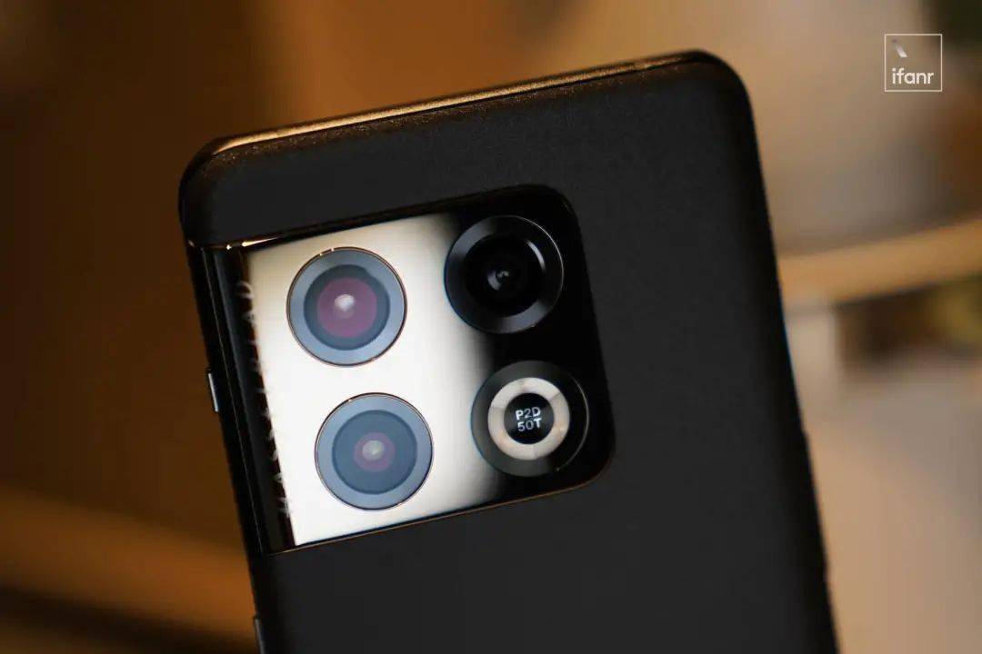 一加 10 Pro 测评：第二代哈苏影像挺强，但不是重点