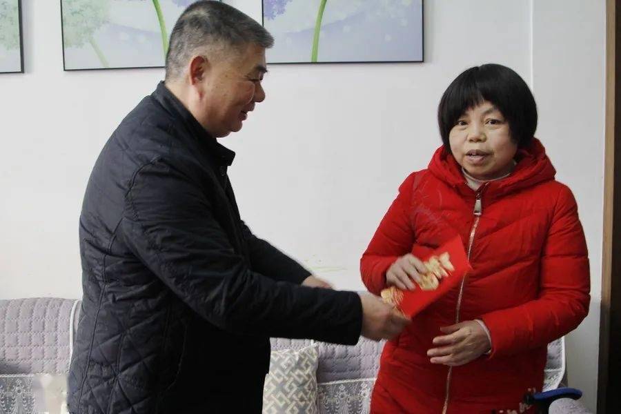广信区:大病救助暖人心 温情关怀感党恩_来源_马焕斌_徐郭栋