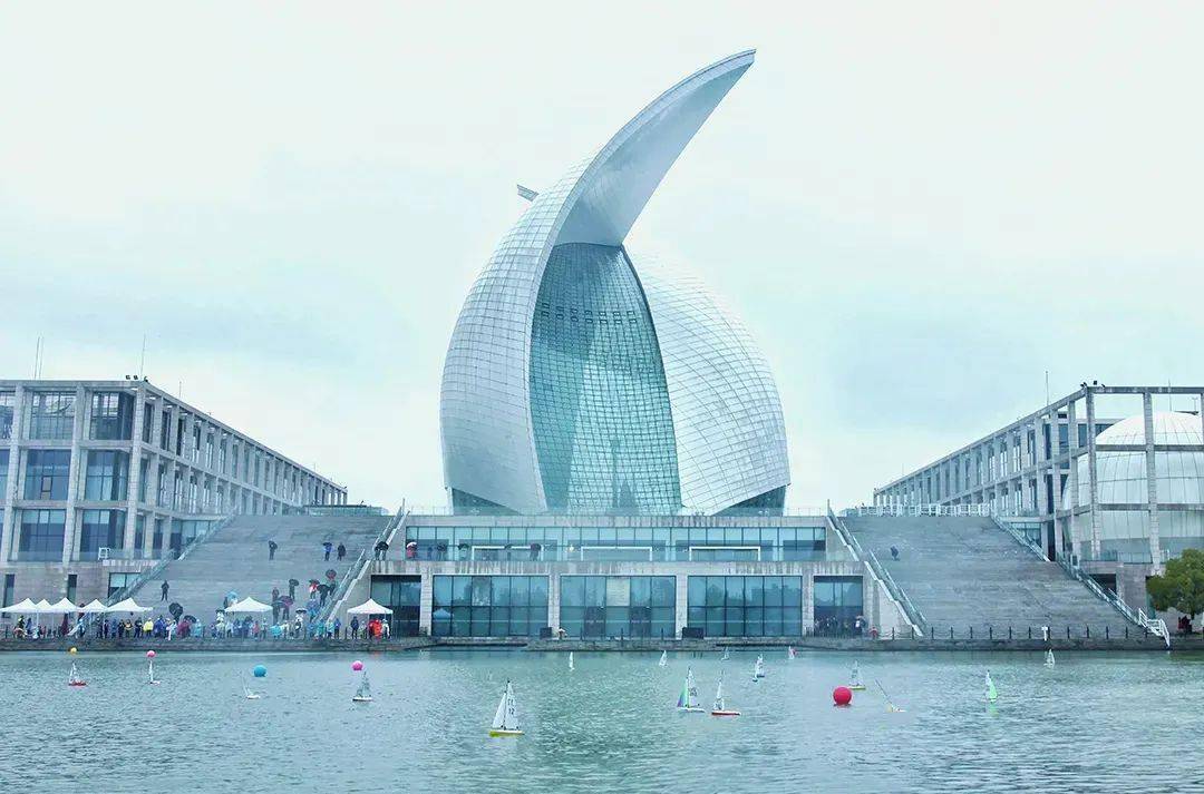 航海大舞台有你更精彩本周日一起来中海博开帆船