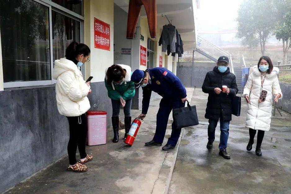 筑牢冬春防火墙岳阳消防在行动四