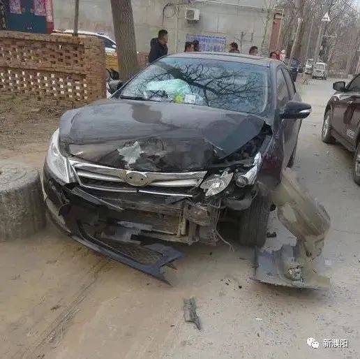 事发濮阳!多个路口机动车相撞,现场一片狼藉..._安全带_事故_道路