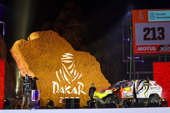 汽车|第44届达喀尔拉力赛在沙特收官 中国搭档位列汽车新人组第一