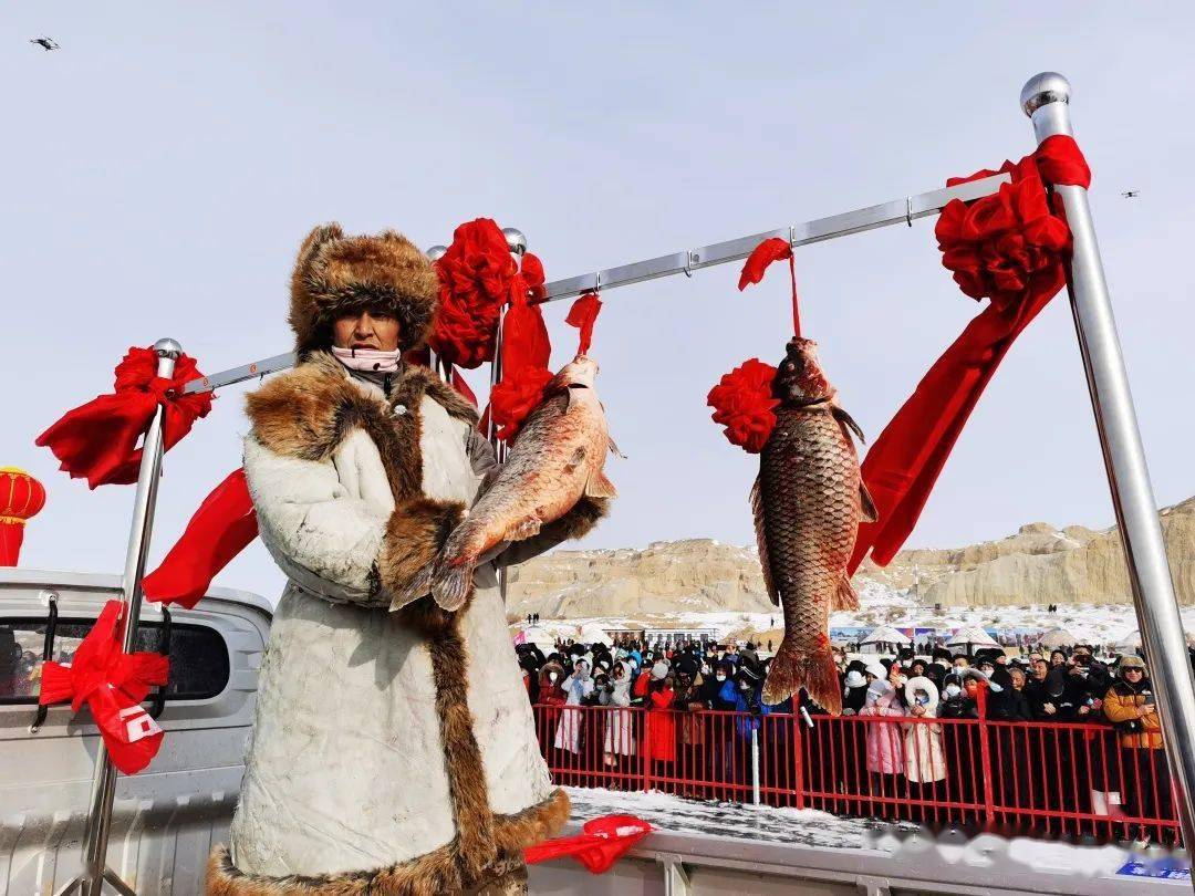 雪都寻鱼福海添福新疆福海县冬捕节十五岁啦
