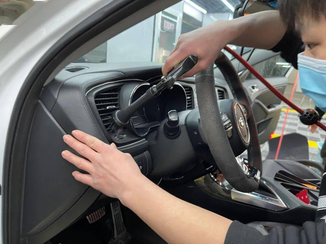 精致全方位洗车,加上优质服务,这么专业的洗车养护专家,选它准没错!