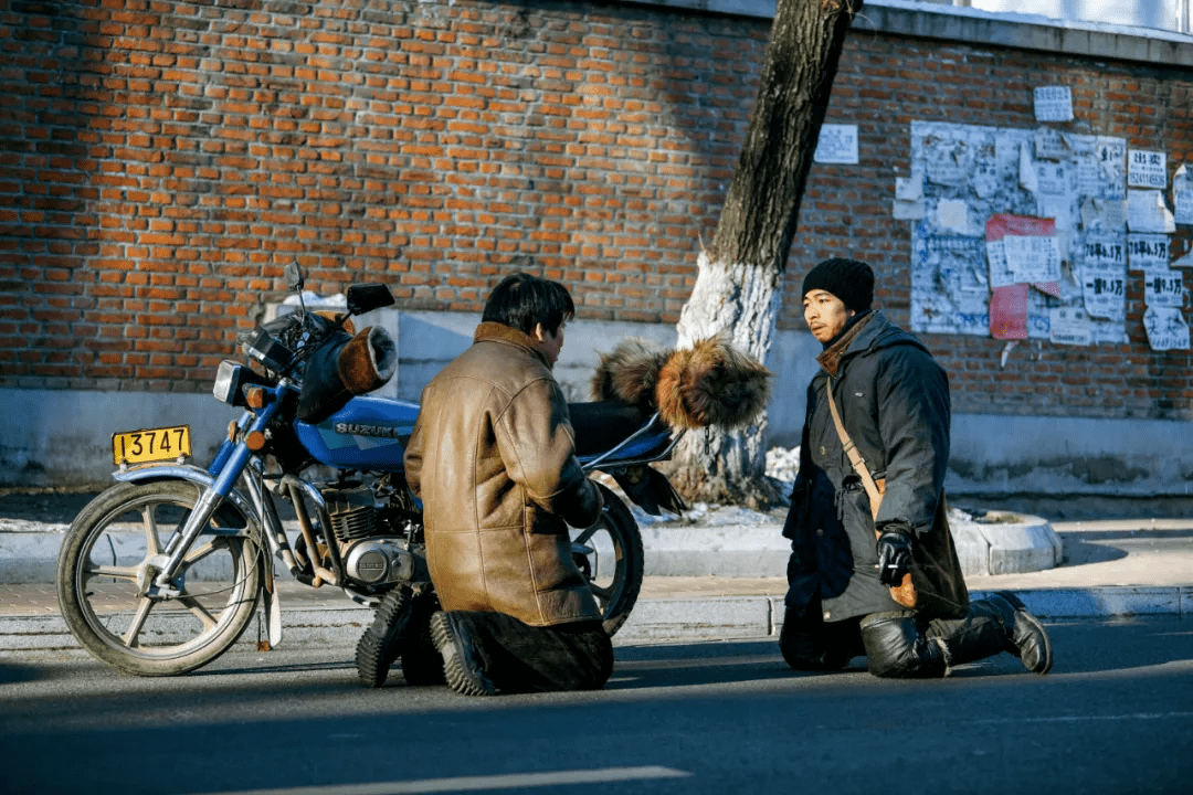 鹤岗|《东北虎》和“便衣导演”耿军的鹤岗宇宙