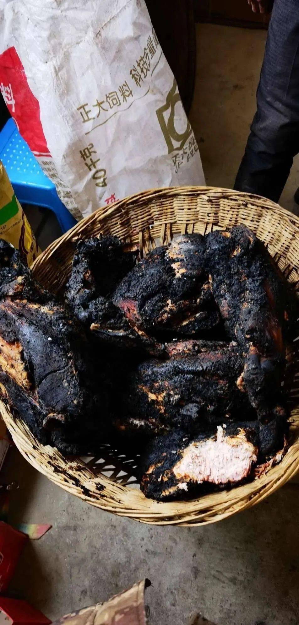 警示巫溪一农户熏腊肉引发火灾腊肉房屋被烧