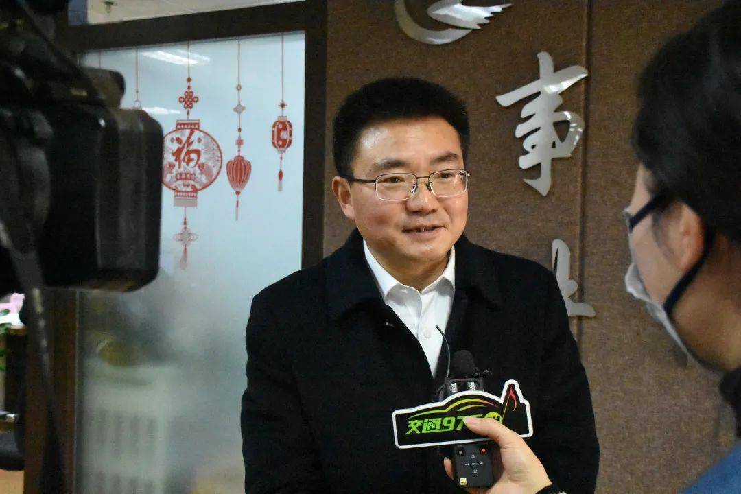 朱政:我们重点分析了今年春运的四个特点,针对这四个特点进行了一系列