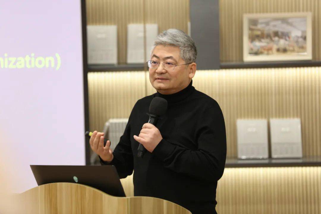 由实验室主任,未来媒体网络协同创新中心张文军教授主持,上海交通大学