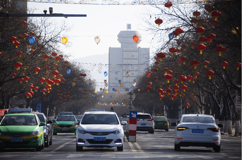 年味儿越来越浓固原各地挂上大红灯笼迎新春