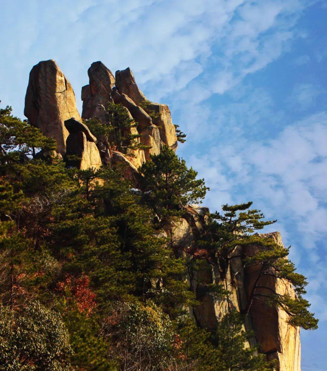 将军县境有奇景悬剑山中风光美