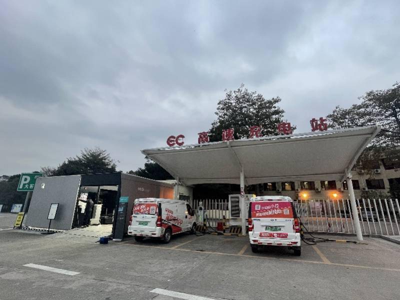 春运期间是否一"桩"难求?南都记者走访广东高速公路服务站_充电_车主_