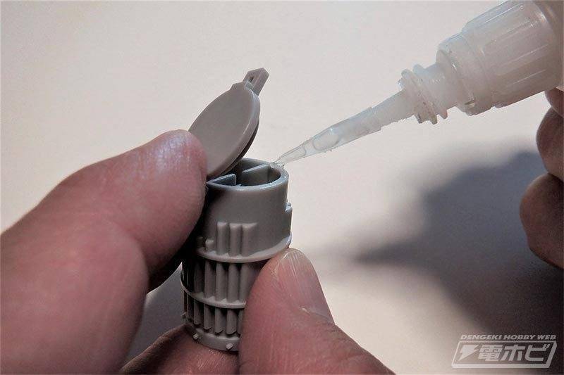 模玩|模玩资讯：万代 1/25比例超大型扭蛋 电线杆