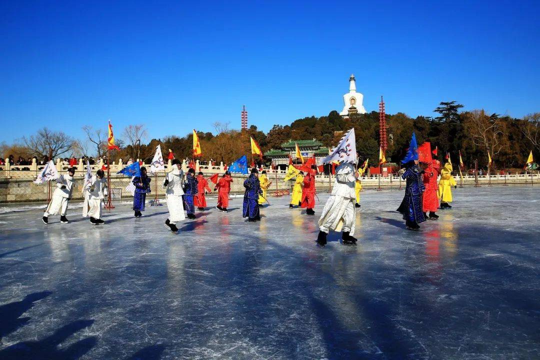 開放時間:至2022年2月4日,每日09:00-17:00,16:30停止售票.