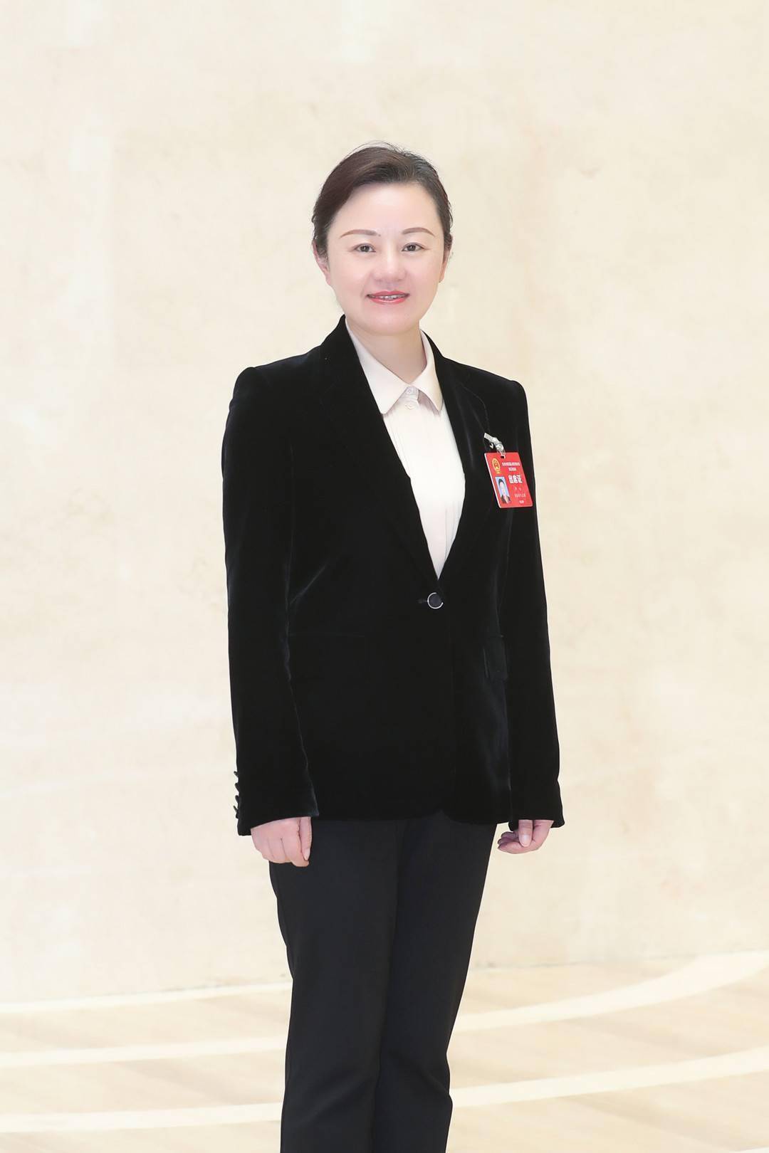 重庆市人大代表,荣昌区委书记卢红"中国畜科城,繁荣昌盛地"是荣昌最