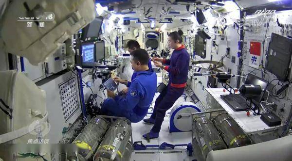 焦点访谈：太空“出差” 旅程过半