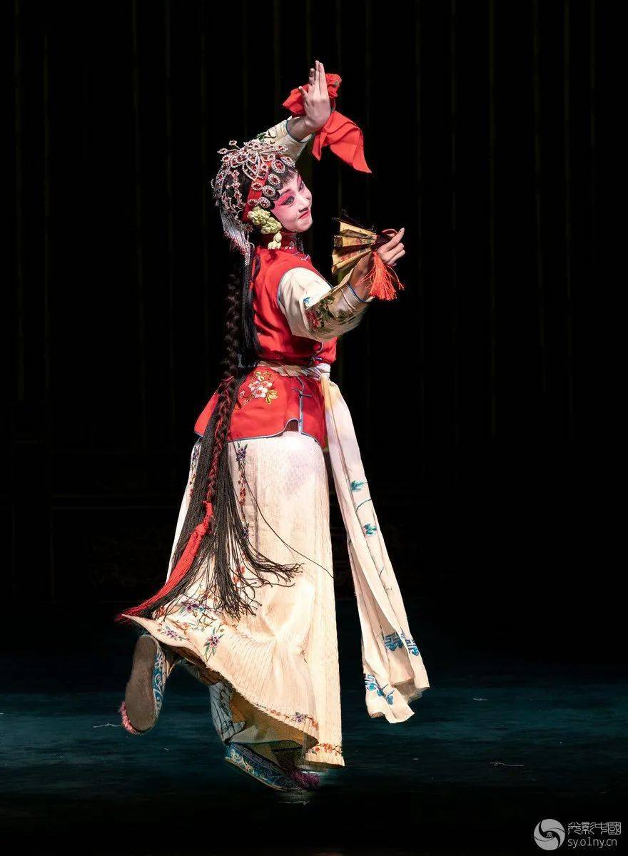 《包公梦蝶》作者:红山绿叶《佘赛花》作者:红山绿水《梨园一生》作者