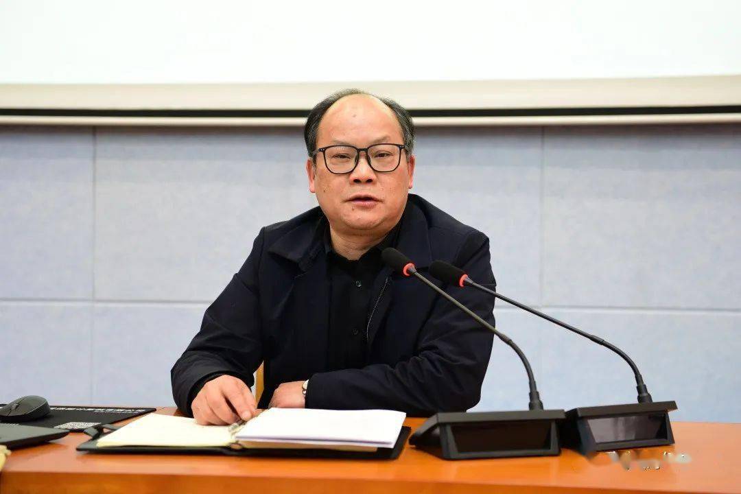 踔厉奋发齐聚力笃行不怠攀高峰嘉善高级中学召开2021学年第一学期总结