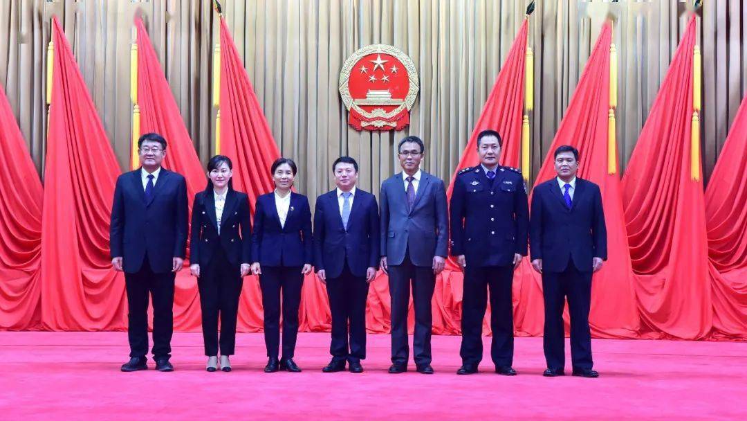 垦利区政协领导班子(含其他党组成员)左右滑动查看更多文字表述文字