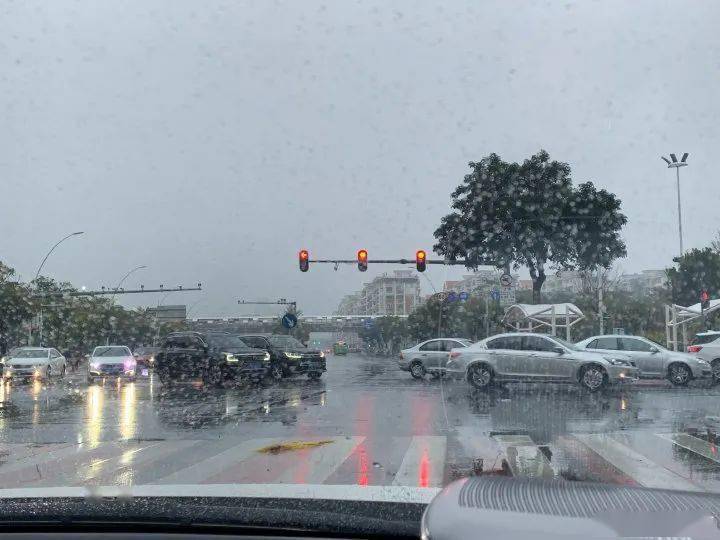 "雨雾 回南天"何时结束?"阿冷"要来冲一波"敬业福"了!_汕头_天气_广东